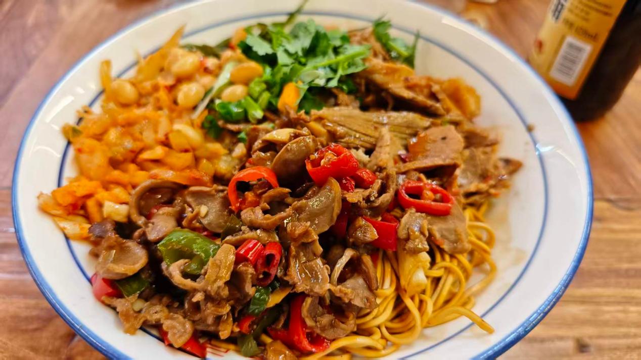 李叁面馆的鸡杂炒码面